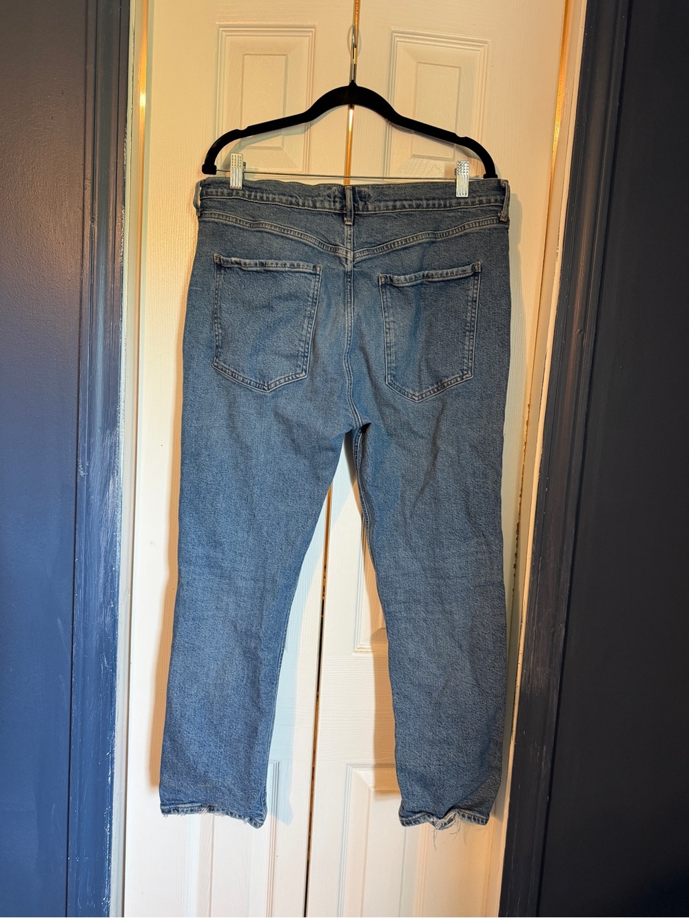 Agolde Riley Cropped Jeans - Picture 2 of 9